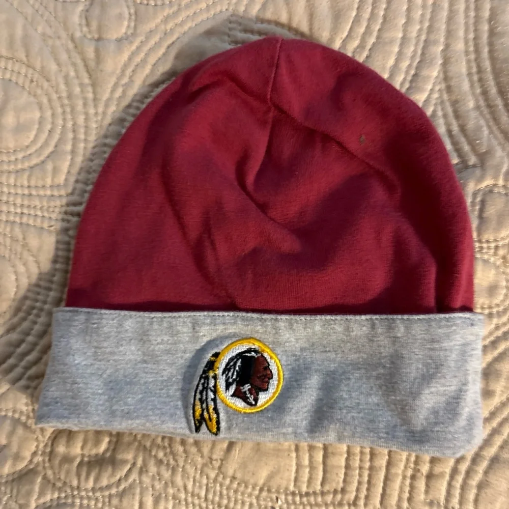 Washington Redskins Red and‎ Gray Beanie with Embroidered Logo